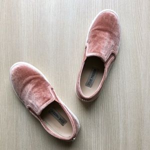 Steve Madden Pink Velvet Style Shoes